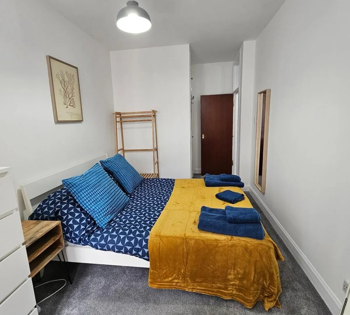 אדינבורו Central Flat In Old Town - Amazing Location דירה