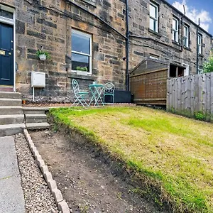 Cheerful - Westend Edinburgh